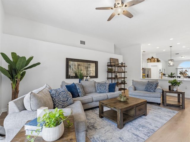 10017 OXFORD CHAPEL DRIVE, Tampa, FL 33647