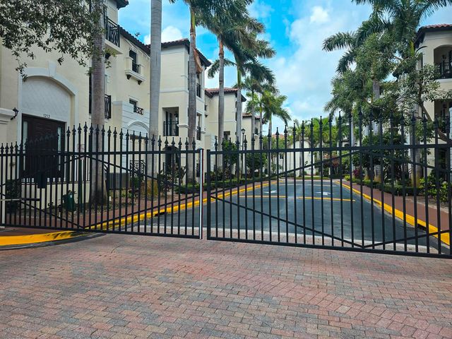 1602 Coastal Bay Boulevard, Boynton Beach, FL 33435