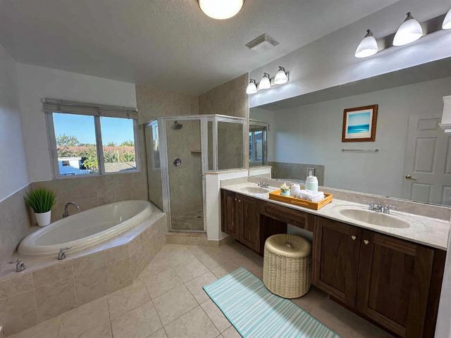 1602 Coastal Bay Boulevard, Boynton Beach, FL 33435