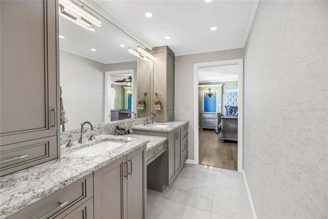 6020 SHORE BOULEVARD S 712, Gulfport, FL 33707
