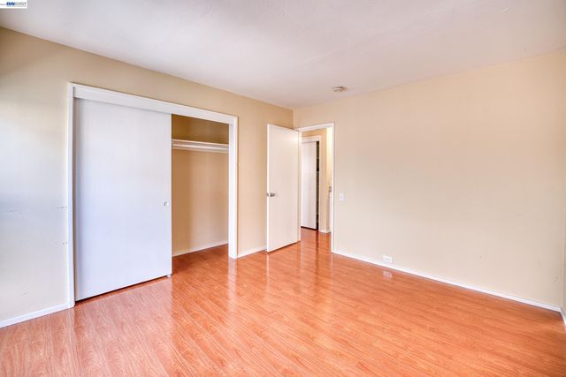 3815 Harrison St 302, Oakland, CA 94611