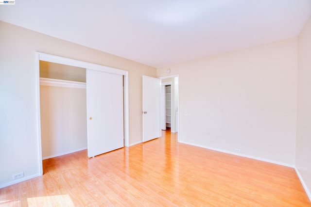 3815 Harrison St 302, Oakland, CA 94611