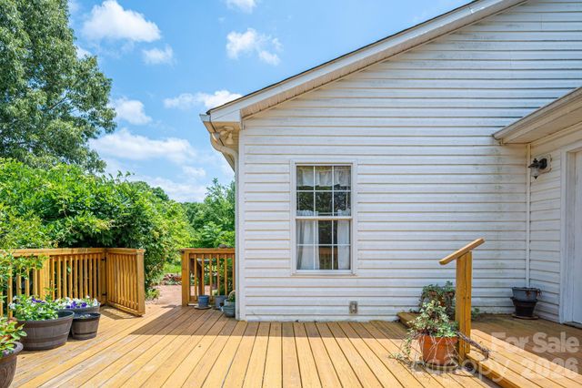 260 Houser Road, Blacksburg, SC 29702
