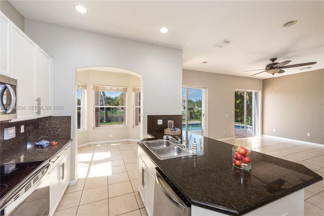 19416 SW 25th Ct, Miramar, FL 33029