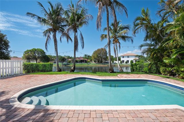 19416 SW 25th Ct, Miramar, FL 33029