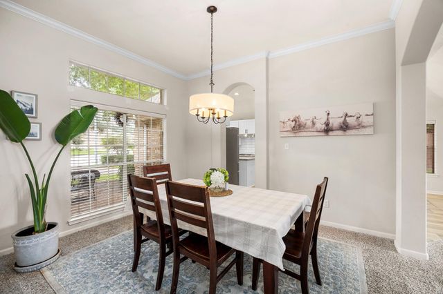 1302 Pine Trail, Tomball, TX 77375