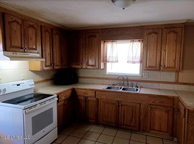 1206 26th Street, Mccomb, MS 39648