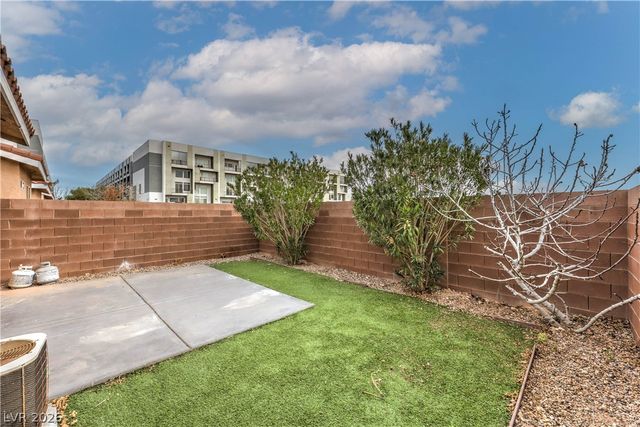 9032 Kimo Street, Las Vegas, NV 89123