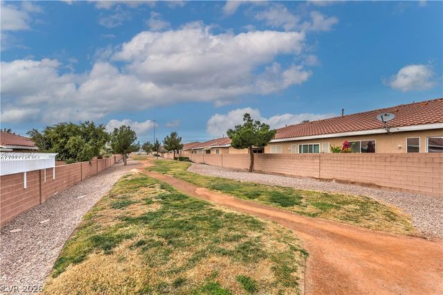 9032 Kimo Street, Las Vegas, NV 89123