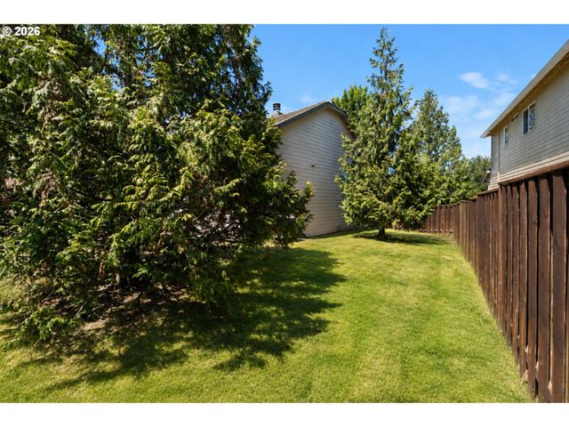 15560 Nw TRAKEHNER Way, Portland, OR 97229