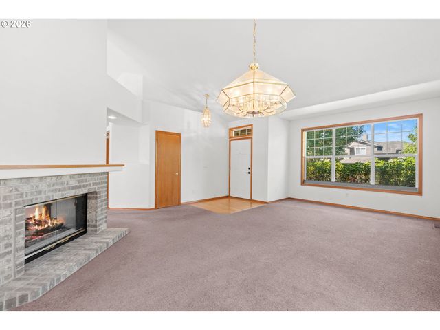 15560 Nw TRAKEHNER Way, Portland, OR 97229