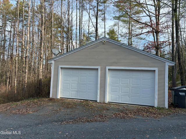 63-140 LeMayville Way, Hampton, NY 12887