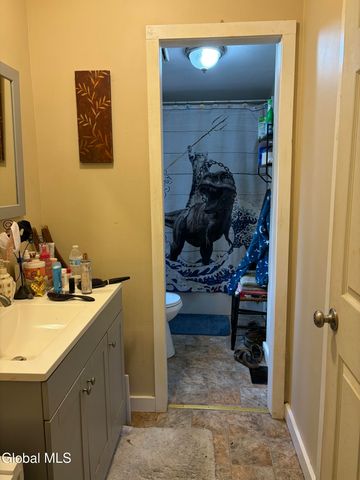 63-140 LeMayville Way, Hampton, NY 12887