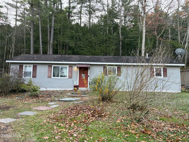 63-140 LeMayville Way, Hampton, NY 12887