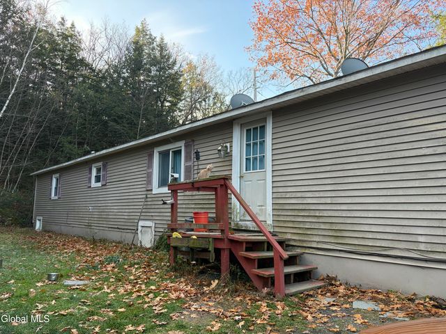 63-140 LeMayville Way, Hampton, NY 12887