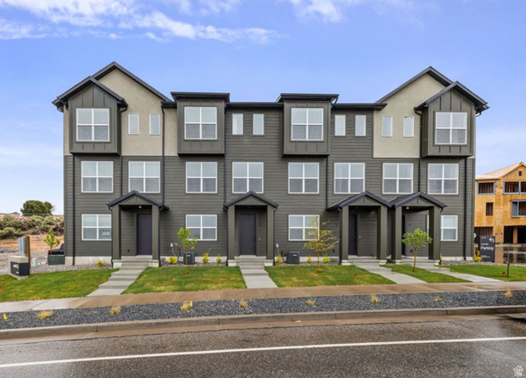4068 S LUCY LN #11, Roy, UT 84067 — exterior