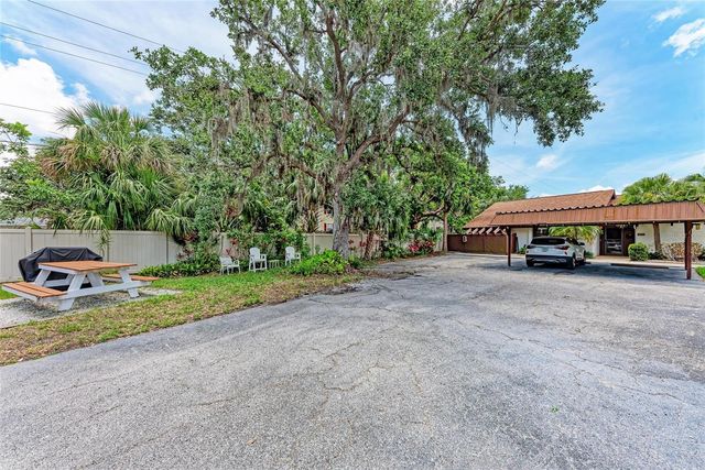 4644 RED MAPLE ROAD 1303, Bradenton, FL 34210