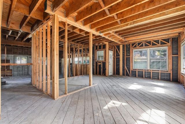 655 Embarcadero Road, Palo Alto, CA 94301