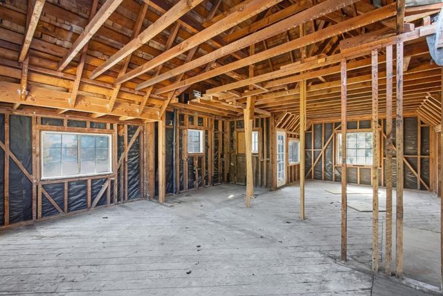 655 Embarcadero Road, Palo Alto, CA 94301