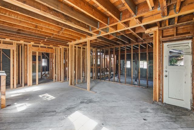 655 Embarcadero Road, Palo Alto, CA 94301