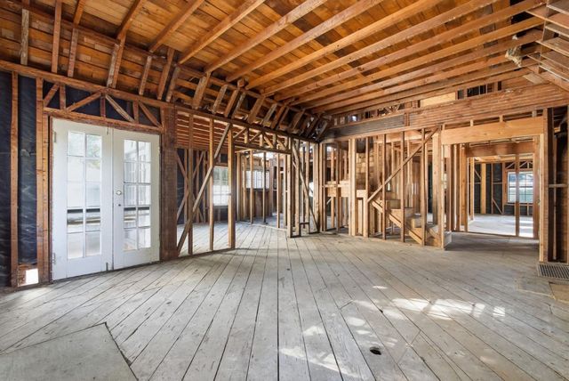 655 Embarcadero Road, Palo Alto, CA 94301