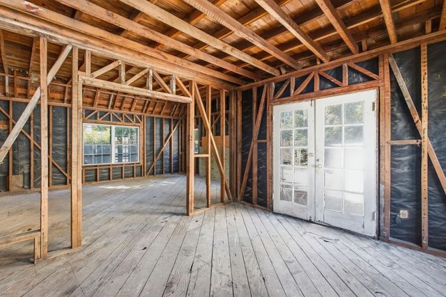 655 Embarcadero Road, Palo Alto, CA 94301