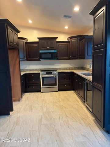 1023 Calle Cumpas, Rio Rico, AZ 85648