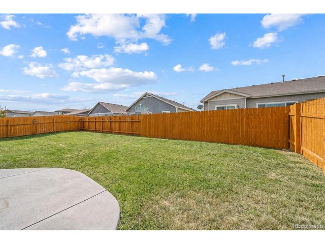 1033 Traildust Dr, Milliken, CO 80543