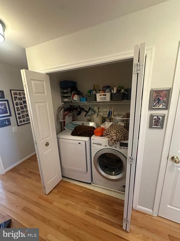 1163 CYPRESS TREE PL, Herndon, VA 20170