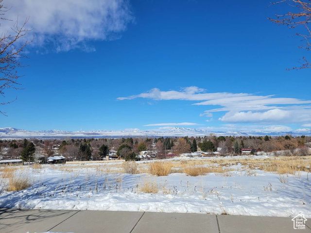 1405 N ASPEN DR, Logan, UT 84341