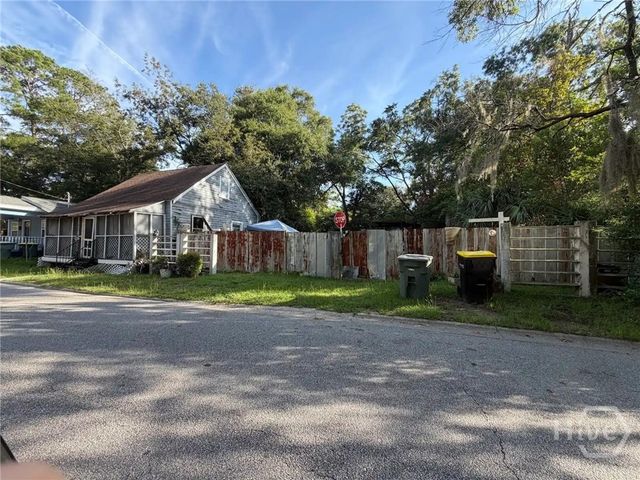 110 W 55th Street, Savannah, GA 31405