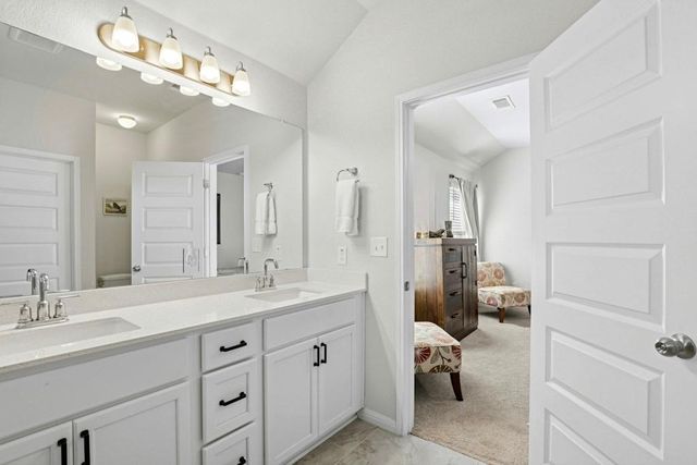 185 Dogvane CIR, Kyle, TX 78640