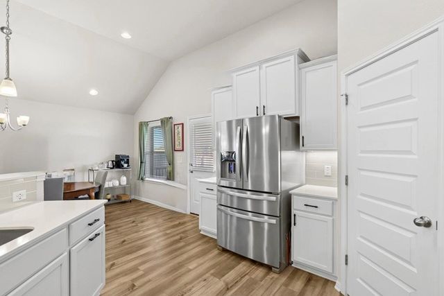 185 Dogvane CIR, Kyle, TX 78640
