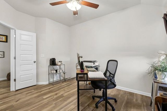 185 Dogvane CIR, Kyle, TX 78640