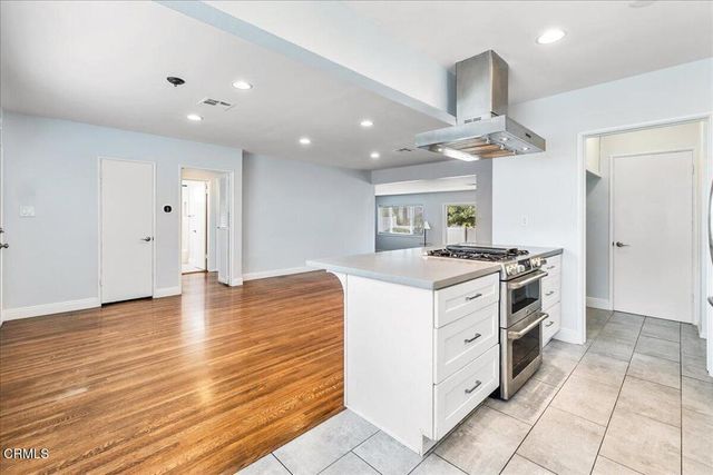 2701 Jolley Drive, Burbank, CA 91504