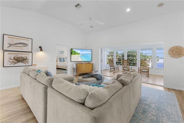 7380 Barrancas AVE, Bokeelia, FL 33922