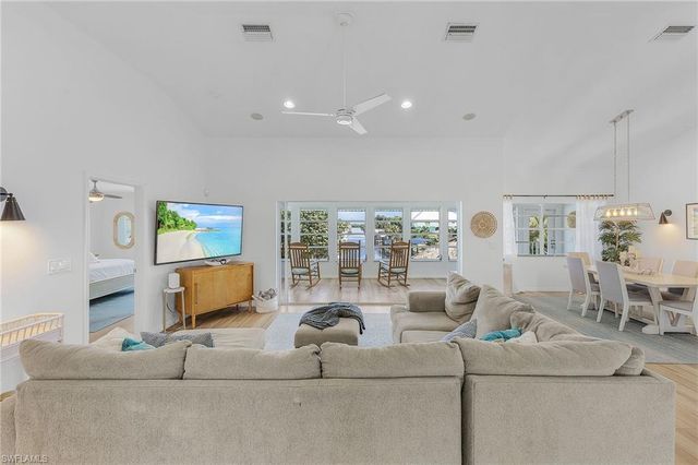 7380 Barrancas AVE, Bokeelia, FL 33922