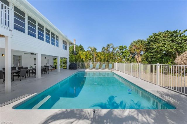 7380 Barrancas AVE, Bokeelia, FL 33922