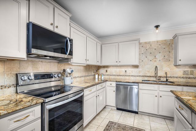 231 Samantha Dr, Schertz, TX 78154