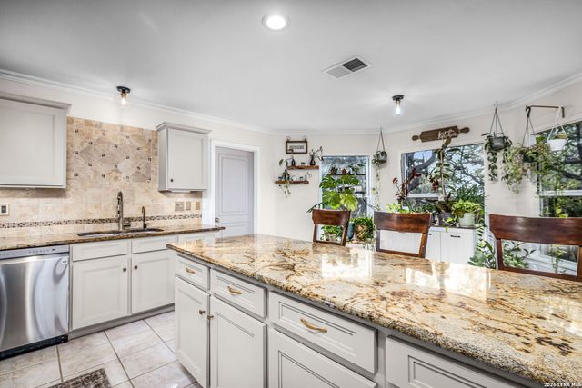 231 Samantha Dr, Schertz, TX 78154