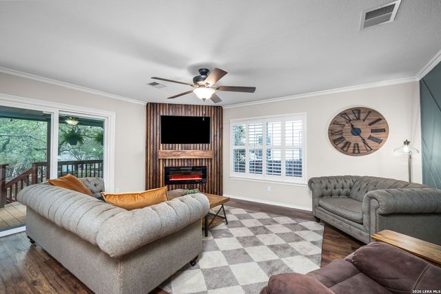 231 Samantha Dr, Schertz, TX 78154