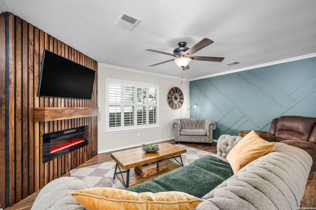 231 Samantha Dr, Schertz, TX 78154