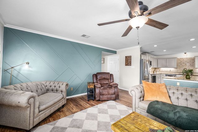 231 Samantha Dr, Schertz, TX 78154