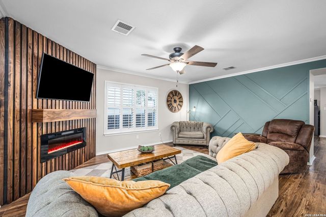 231 Samantha Dr, Schertz, TX 78154