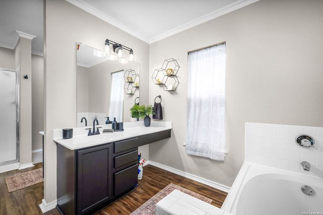 231 Samantha Dr, Schertz, TX 78154