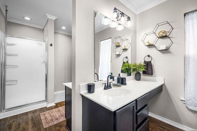 231 Samantha Dr, Schertz, TX 78154