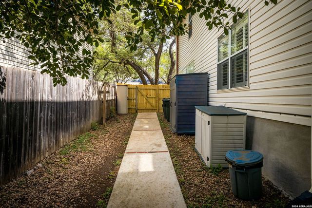 231 Samantha Dr, Schertz, TX 78154