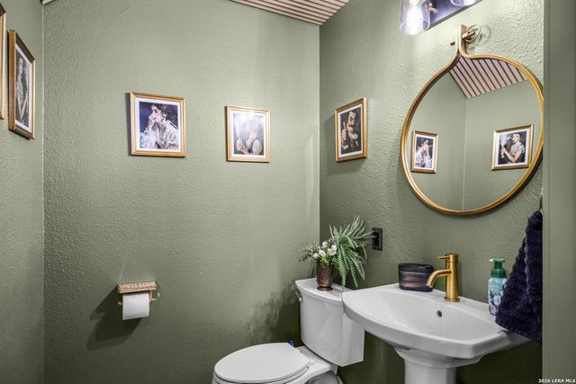 231 Samantha Dr, Schertz, TX 78154