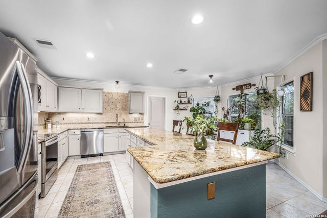 231 Samantha Dr, Schertz, TX 78154