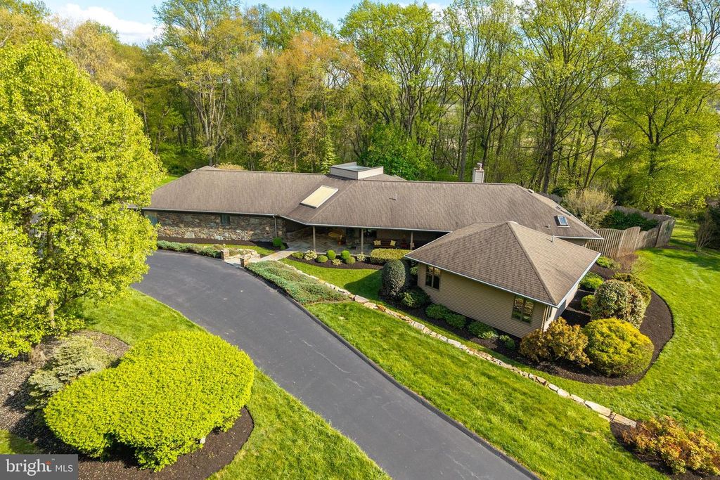 30 CELESTE LN, Coatesville, PA 19320